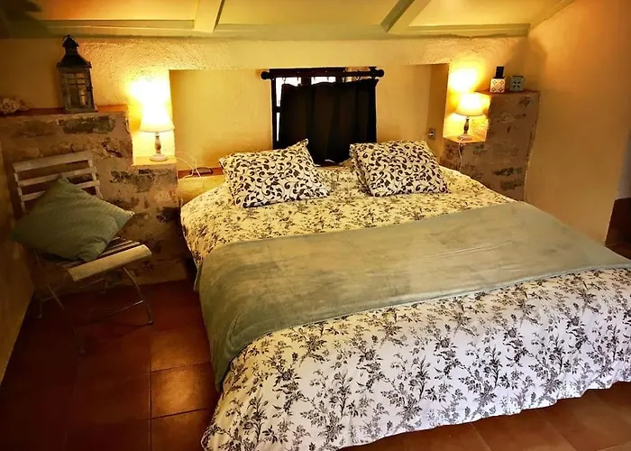 בית נופש La Maison De Traverse - Gite De Caractere קורד-סור-סיאל